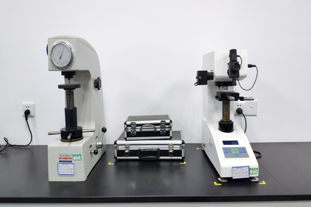 影響現(xiàn)場金相顯微鏡的因素都有哪些？